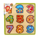 drewniane-cyferki-z-pinezkami-brimarex